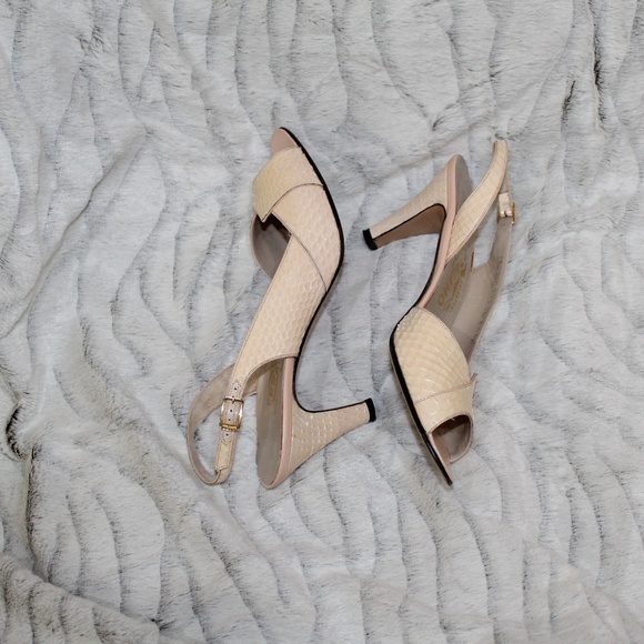 VINTAGE CREAM / BEIGE SALVATORE FERRAGAMO SHOES SI - Picture 3 of 8